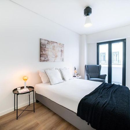 Lusiadas 53 2ºd - Beautiful Two-Bedroom Apartment Lisboa Eksteriør billede