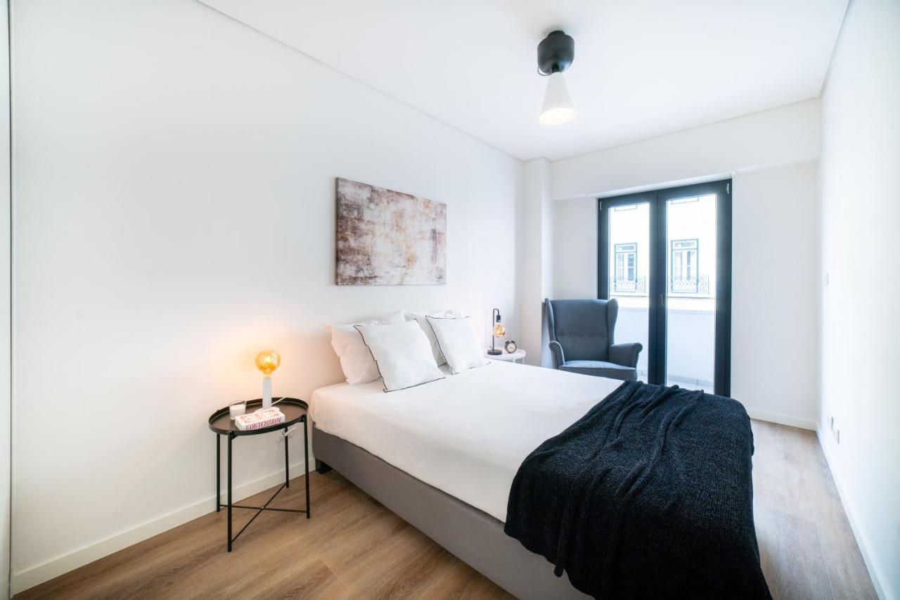 Lusiadas 53 2ºd - Beautiful Two-Bedroom Apartment Lisboa Eksteriør billede