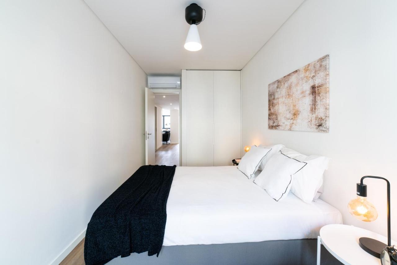 Lusiadas 53 2ºd - Beautiful Two-Bedroom Apartment Lisboa Eksteriør billede
